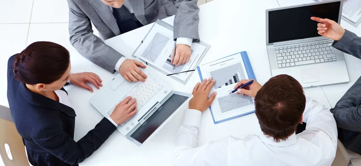 How_to_Manage_Your_Accounting_Department_Effectively-cmprsd